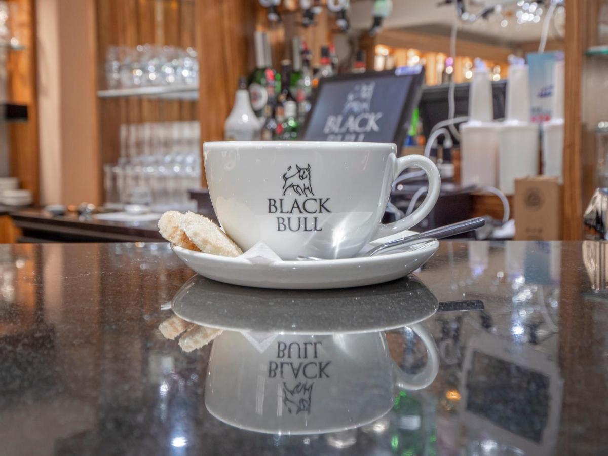 Blackbull Hotel Tarbolton Buitenkant foto