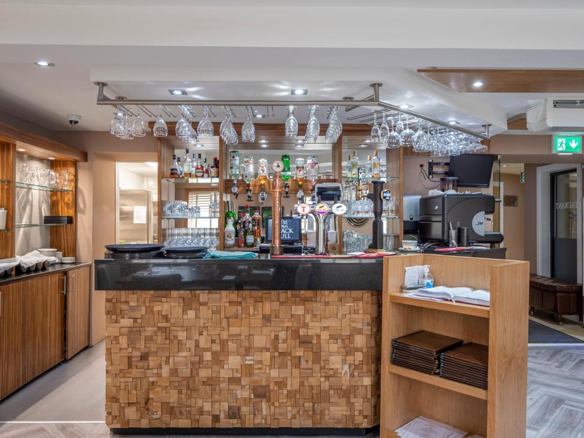 Blackbull Hotel Tarbolton Buitenkant foto
