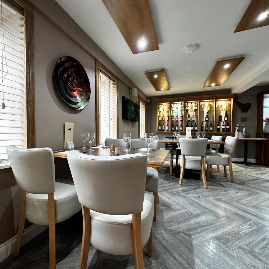 Blackbull Hotel Tarbolton Buitenkant foto