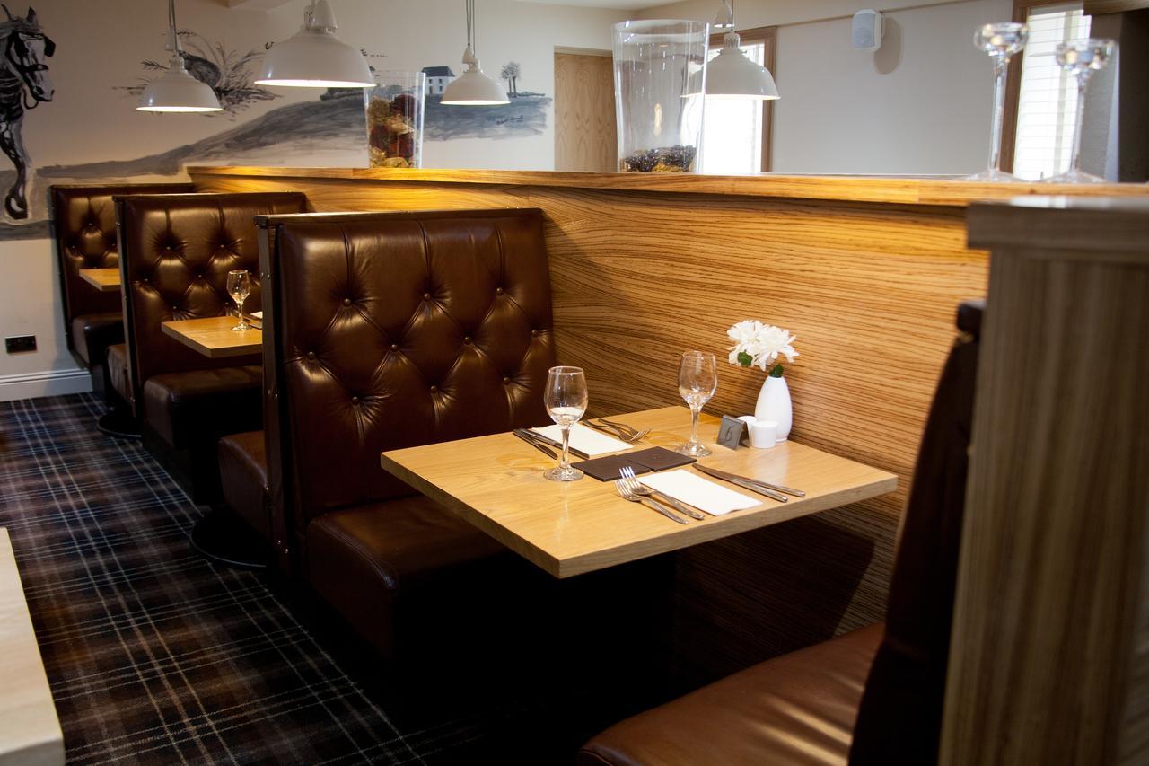 Blackbull Hotel Tarbolton Buitenkant foto