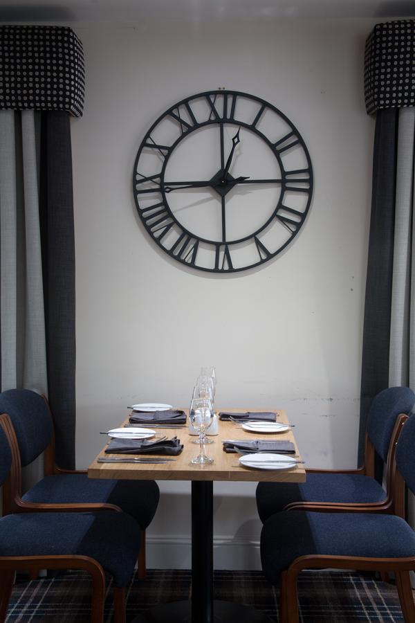 Blackbull Hotel Tarbolton Buitenkant foto