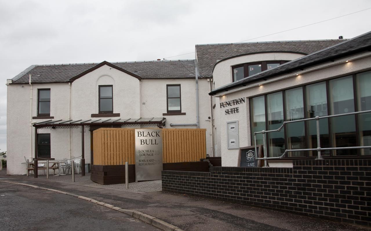 Blackbull Hotel Tarbolton Buitenkant foto