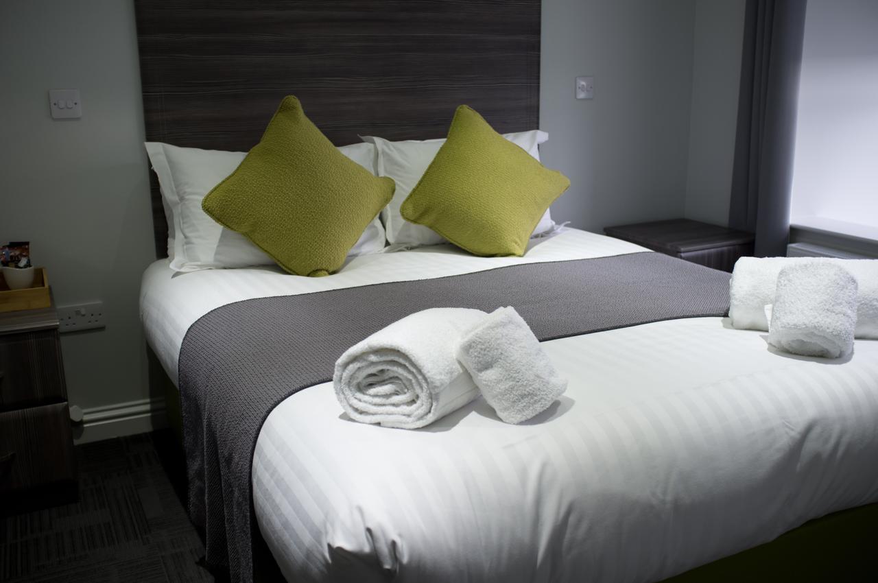 Blackbull Hotel Tarbolton Buitenkant foto